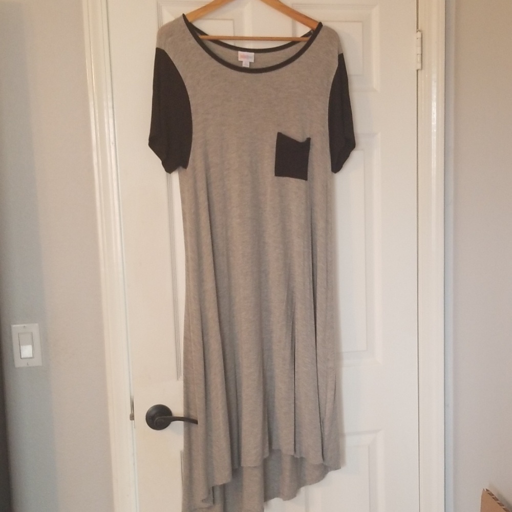 Large LulaRoe Gray with Black Carly -like new